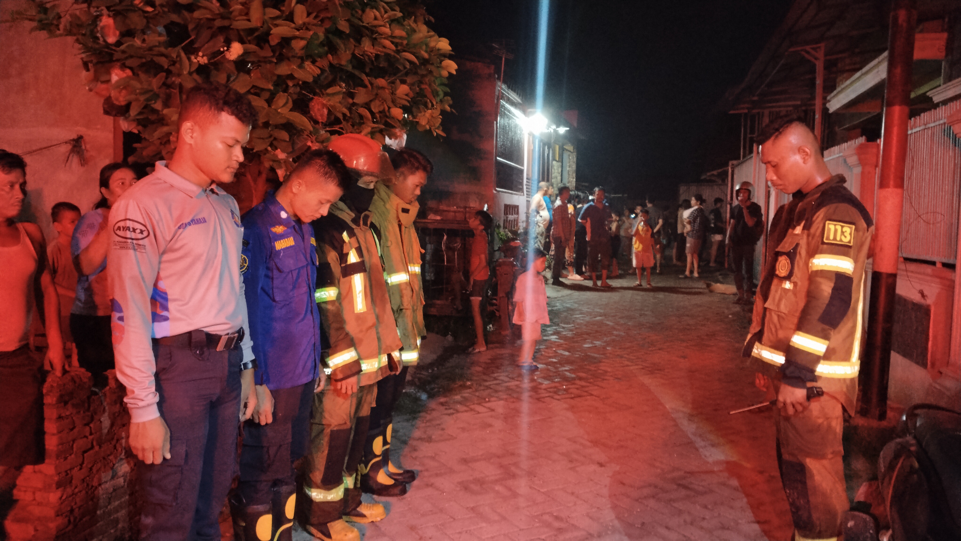 Kegiatan Pemadaman di Jalan Karya 7 Gg Pidi